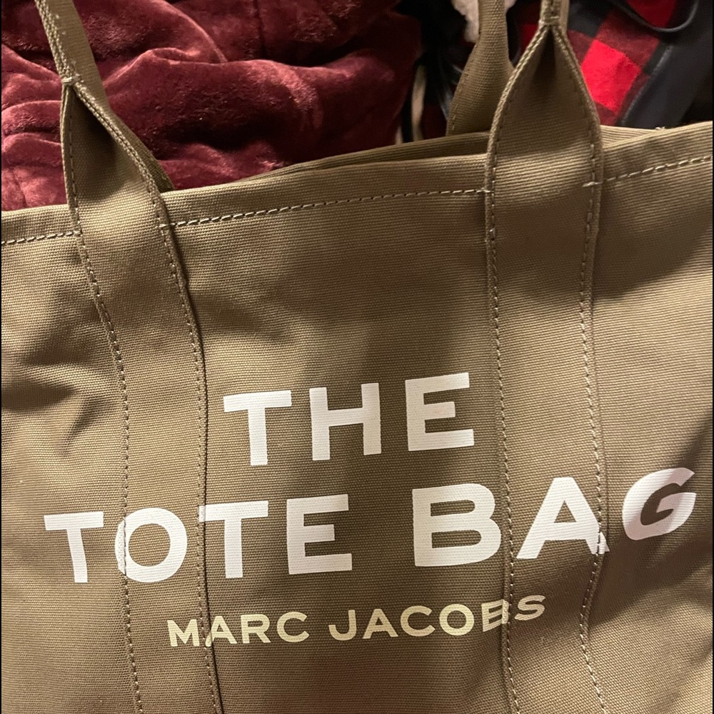 marc jacobs tote bag